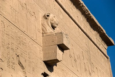 Antigüedad egipcia: gárgola con cabeza de león, Templo de Hathor, Dendera, Egipto de Egyptian Ptolemaic Period