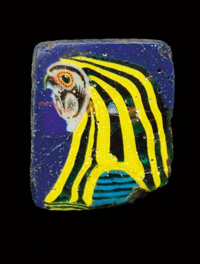 Incrustación de cabeza de halcón en mosaico, c. siglo II-I a.C. de Egyptian Ptolemaic Period