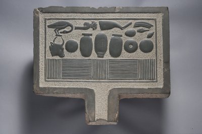 Mesa de ofrendas (grauvaca) de Egyptian Ptolemaic Period