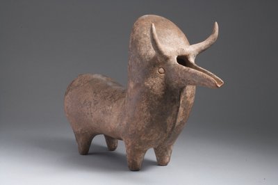Ritón de Amlash en forma de toro cebú de Elamite
