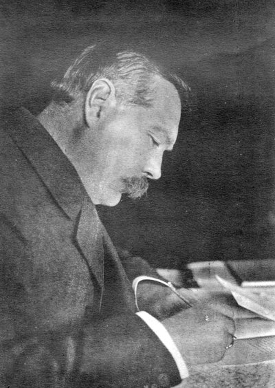 Sir Arthur Conan Doyle, autor escocés de Emil Otto Hoppe