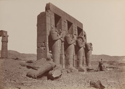 Tebas, Templo de Ramasseum, Colosos rotos, 1870s de Émile Béchard