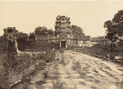 Gran Pagoda Puerta Oeste del primer recinto, 1866 de Emile Gsell