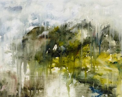 Bosque verde brumoso de Emily Tingey