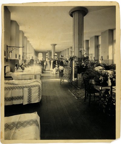 Sala infantil en el Hospital St. Thomas, Londres, c.1900 de English Photographer