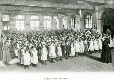 Asamblea de la tarde, c.1900 (foto en b/n) de English Photographer