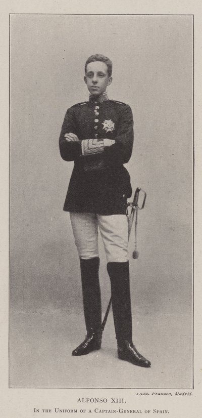 Alfonso XIII, con el uniforme de Capitán General de España de English Photographer