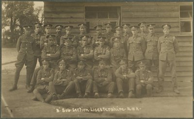 Subsección B, Artillería Real a Caballo de Leicestershire, en campamento de entrenamiento en Diss, 1914-18 de English Photographer