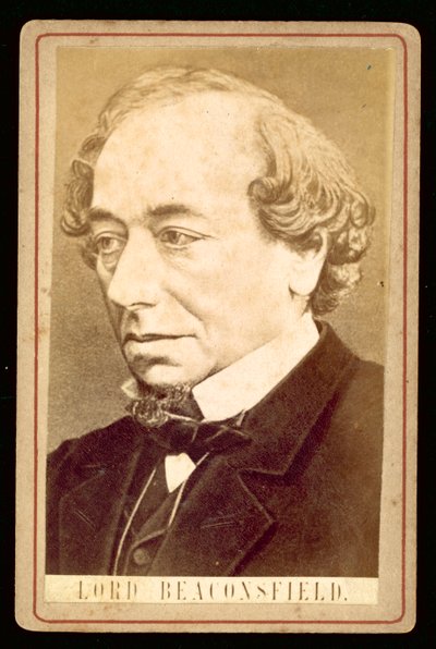 Benjamin Disraeli, Lord Beaconsfield, retrato de English Photographer