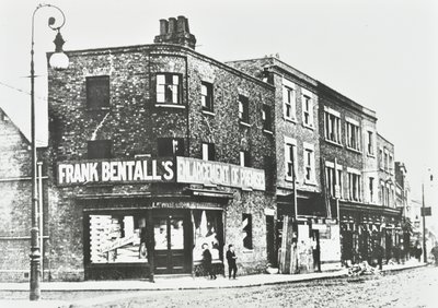 Bentalls, Clarence Street, Kingston: vista general, 1890 de English Photographer