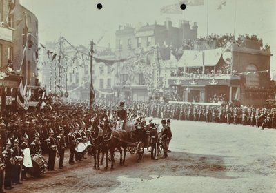 Blackwall Tunnel: ceremonia de apertura con el Príncipe de Gales, luego Rey Eduardo VII, y la Princesa Alejandra, 1897 de English Photographer