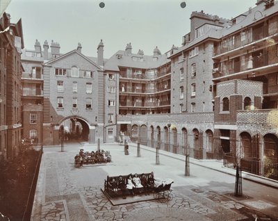 Bourne Estate: Edificios Laney, Londres de English Photographer