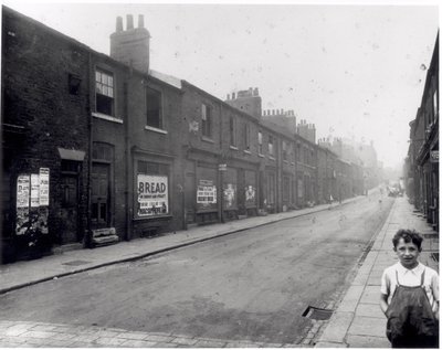 Byron Street, Leylands, Leeds, 14 de agosto de 1935 de English Photographer