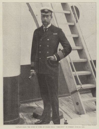 Capitán SAR el Duque de York a bordo del HMS Crescent, en Torbay, 25 de junio de 1898 de English Photographer
