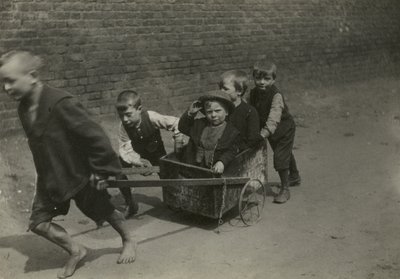 Pobreza infantil, Londres de English Photographer