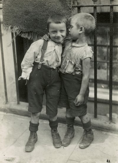 Pobreza infantil, Londres de English Photographer