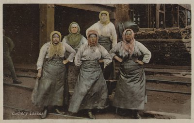 Colliery Lasses (foto en color) de English Photographer