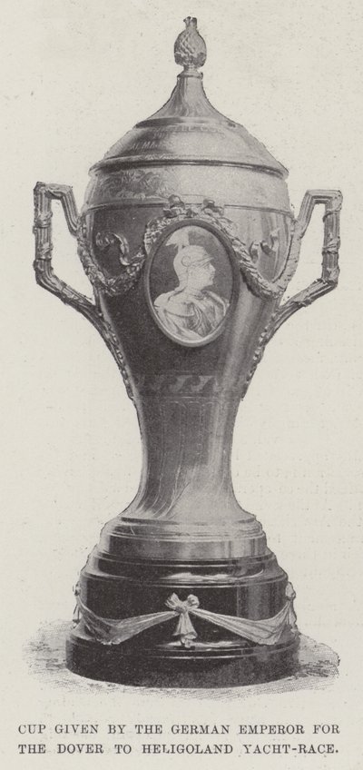 Copa otorgada por el emperador alemán para la carrera de yates de Dover a Heligoland de English Photographer