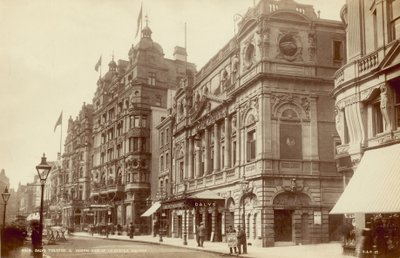 Teatro Dalys y lado norte de Leicester Square, Londres de English Photographer