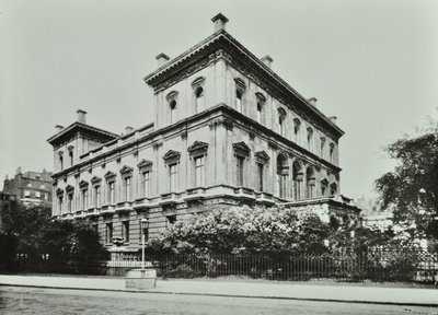 Dorchester House, Park Lane, Westminster LB, 1896 de English Photographer