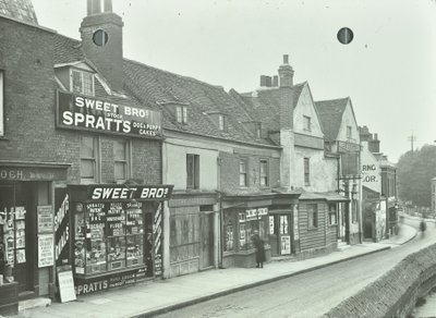 Eltham High Street: mirando al oeste desde Saint John