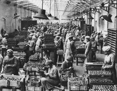 Trabajadoras de guerra, Primera Guerra Mundial de English Photographer
