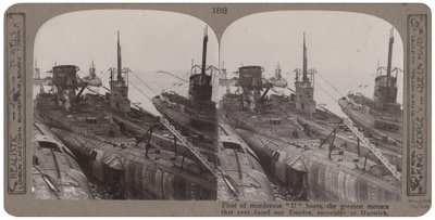 Flota de submarinos U, la mayor amenaza que jamás enfrentó nuestro Imperio, rendición en Harwich, noviembre 1918 (impresión estereoscópica) de English Photographer