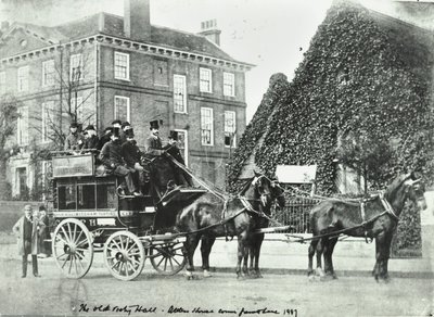 Garratt Lane: El antiguo salón parroquial, 1887 de English Photographer