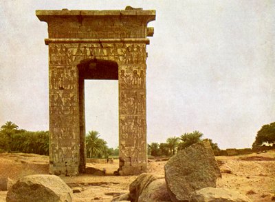 Puerta de Ptolomeo II en Karnak de English Photographer