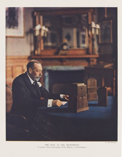 Jorge V transmite su Mensaje de Navidad a la Commonwealth y el Imperio Británicos de English Photographer