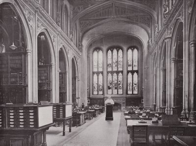 Biblioteca del Ayuntamiento, con Busto de Chaucer de English Photographer