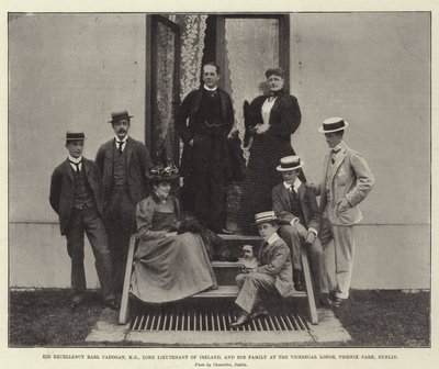 Su Excelencia el Conde Cadogan, KG, Lord Teniente de Irlanda, y su familia en la Residencia Virreinal, Phoenix Park, Dublín de English Photographer