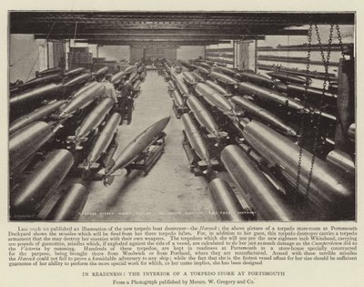 En preparación, el interior de un almacén de torpedos en Portsmouth de English Photographer