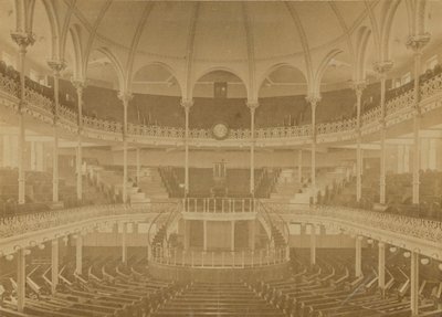 Interior del Tabernáculo de Spurgeon de English Photographer
