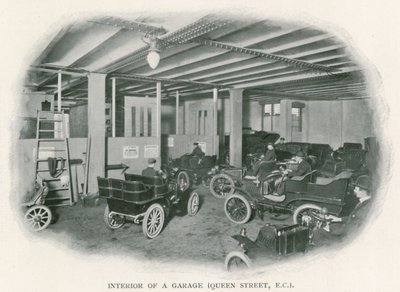 Interior de un garaje, Queen Street, EC1 de English Photographer