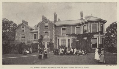 Hostal Lady Warwicks en Reading, para la formación agrícola de mujeres de English Photographer