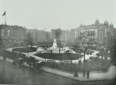 Leicester Square, Westminster LB: mirando al noreste, 1896 de English Photographer