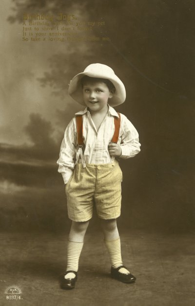 Niño pequeño con llaves rojas (litografia de color) de English Photographer