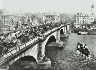 London Bridge: tráfico de caballos en el puente, 1895 de English Photographer