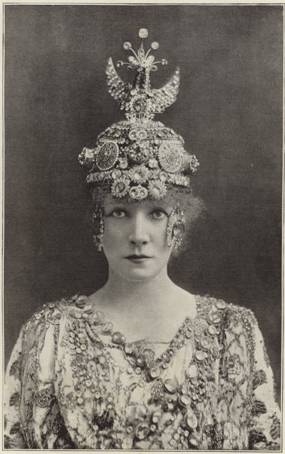 Madame Sarah Bernhardt como Teodora de English Photographer