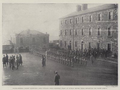 Mayor General Gosset inspeccionando el Personal del Hospital de Campo de Lord Iveagh en Dublín antes de su Partida hacia Sudáfrica de English Photographer