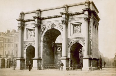 Marble Arch, Oxford Street, Londres de English Photographer
