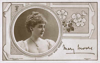 Mary Moore, actriz de teatro inglesa (foto b/n) de English Photographer