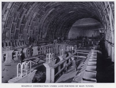Túnel Mersey: Construcción de la carretera bajo las porciones terrestres del túnel principal de English Photographer
