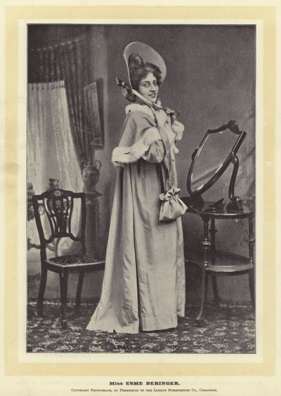 Miss Esme Beringer de English Photographer