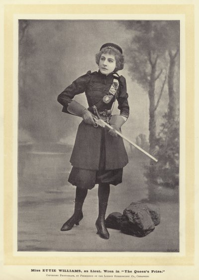 Miss Ettie Williams, como el Teniente Wren en El premio de la Reina de English Photographer
