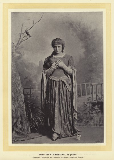 Miss Lily Hanbury, como Julieta de English Photographer