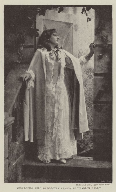 Señorita Lucile Hill como Dorothy Vernon en Haddon Hall de English Photographer