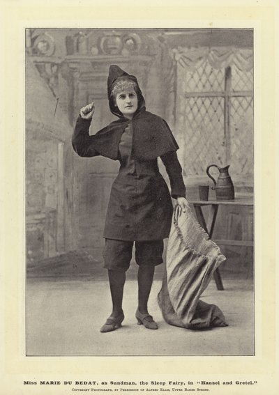 Miss Marie Du Bedat, como Sandman, el Hada del Sueño, en Hansel y Gretel de English Photographer