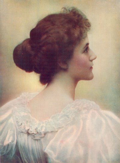 Señorita Sybil Carlisle de English Photographer